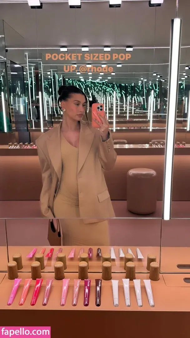 Hailey Bieber / baldwin / haileybieber Onlyfans Photo Gallery 