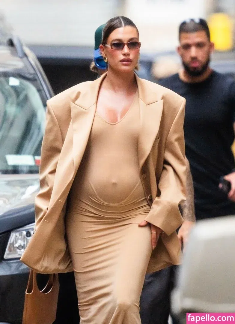 Hailey Bieber / baldwin / haileybieber Onlyfans Photo Gallery 