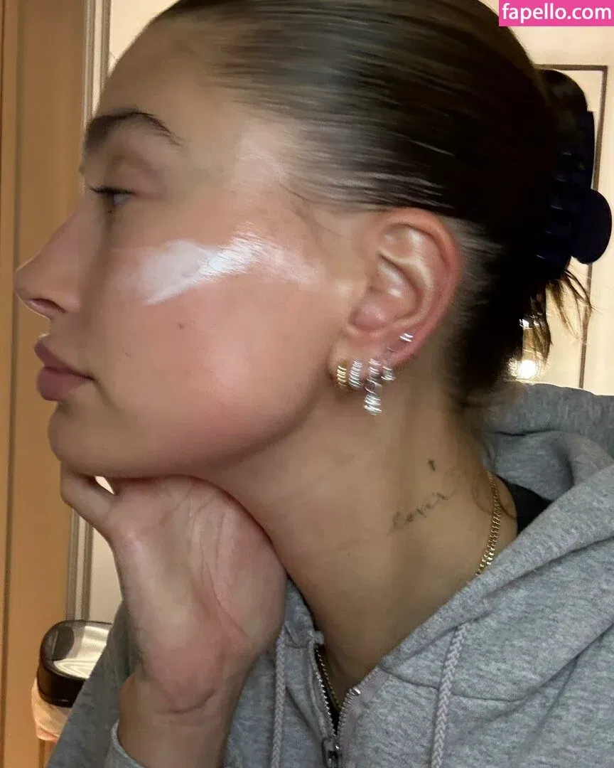 Hailey Bieber / baldwin / haileybieber Onlyfans Photo Gallery 