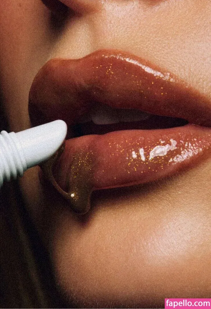 Hailey Bieber / baldwin / haileybieber Onlyfans Photo Gallery 