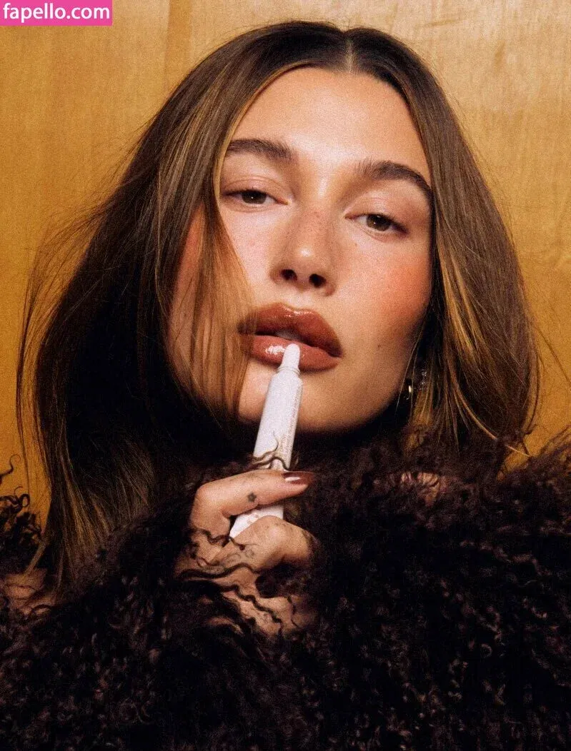 Hailey Bieber / baldwin / haileybieber Onlyfans Photo Gallery 