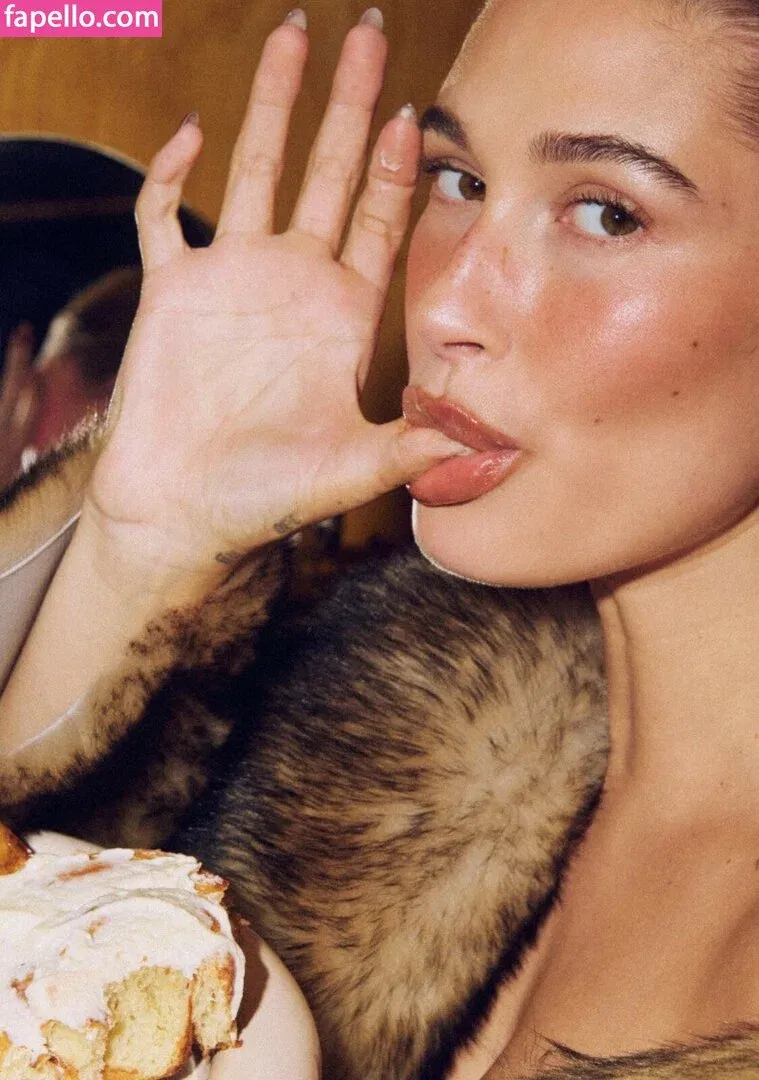 Hailey Bieber / baldwin / haileybieber Onlyfans Photo Gallery 