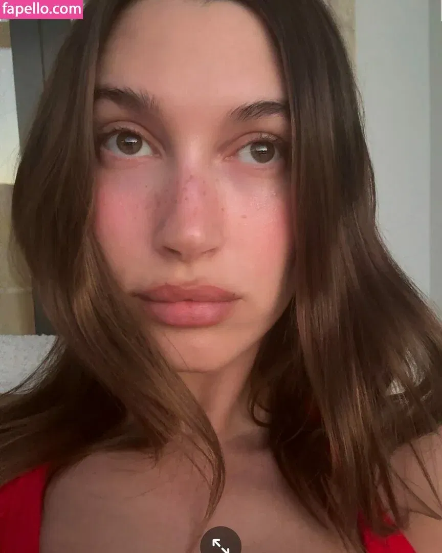 Hailey Bieber / baldwin / haileybieber Onlyfans Photo Gallery 