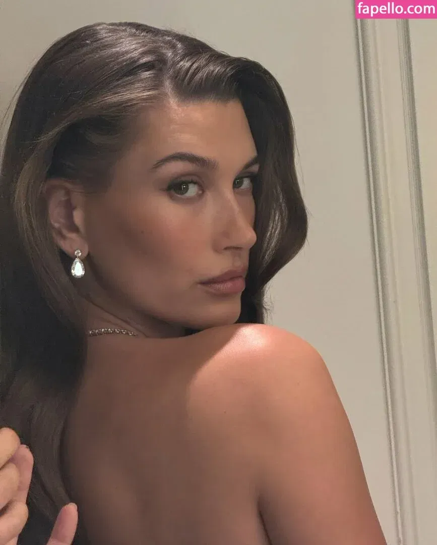 Hailey Bieber / baldwin / haileybieber Onlyfans Photo Gallery 