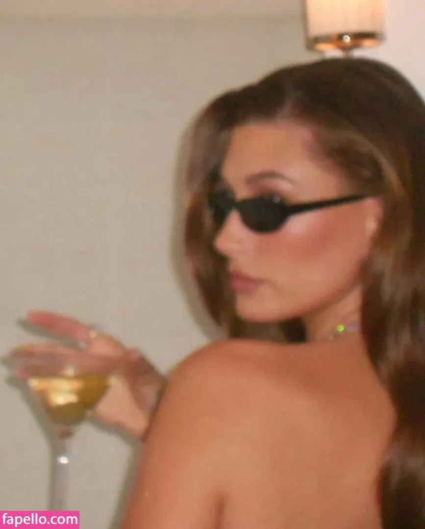 Hailey Bieber / baldwin / haileybieber Onlyfans Photo Gallery 