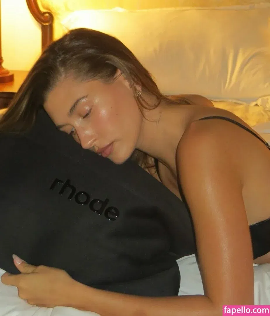 Hailey Bieber / baldwin / haileybieber Onlyfans Photo Gallery 