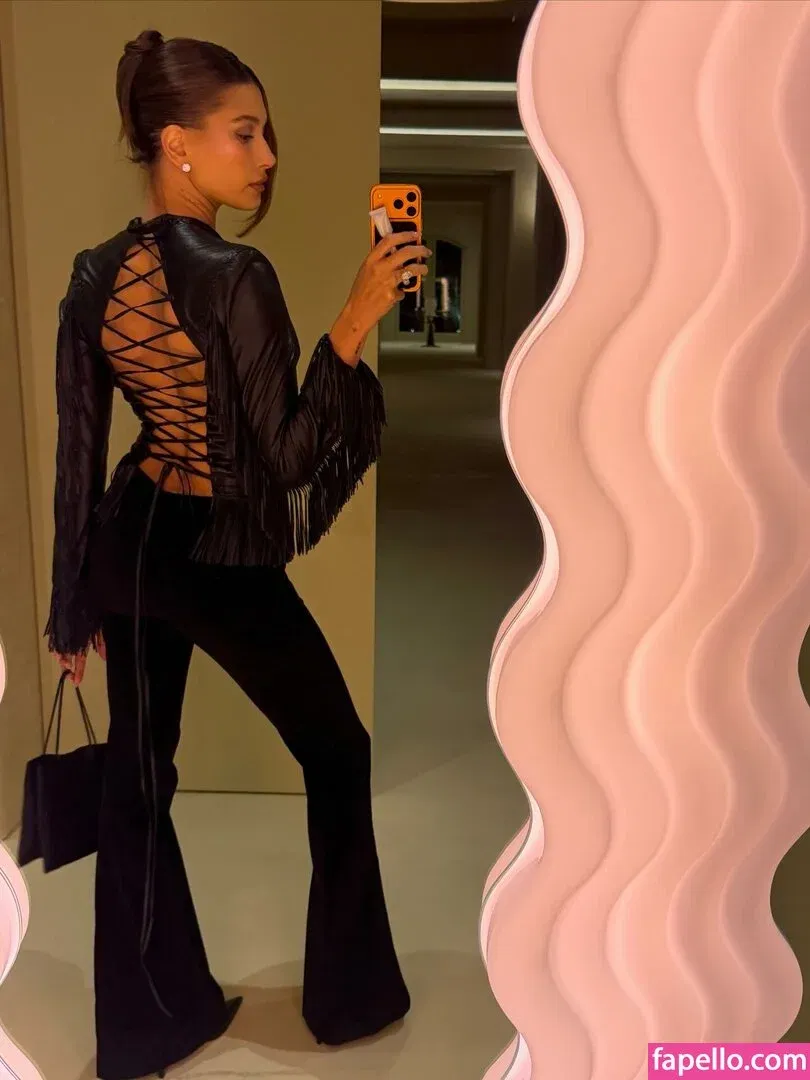 Hailey Bieber / baldwin / haileybieber Onlyfans Photo Gallery 
