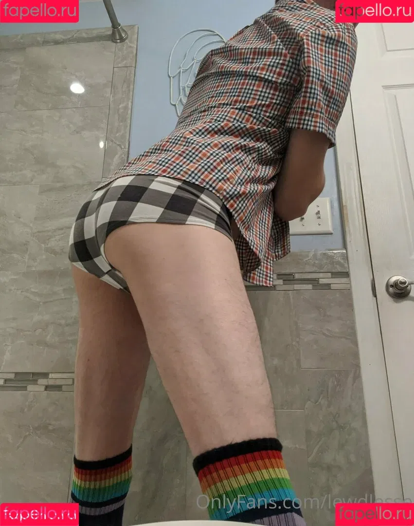 lewdlesse / nrt_uwu Onlyfans Photo Gallery 