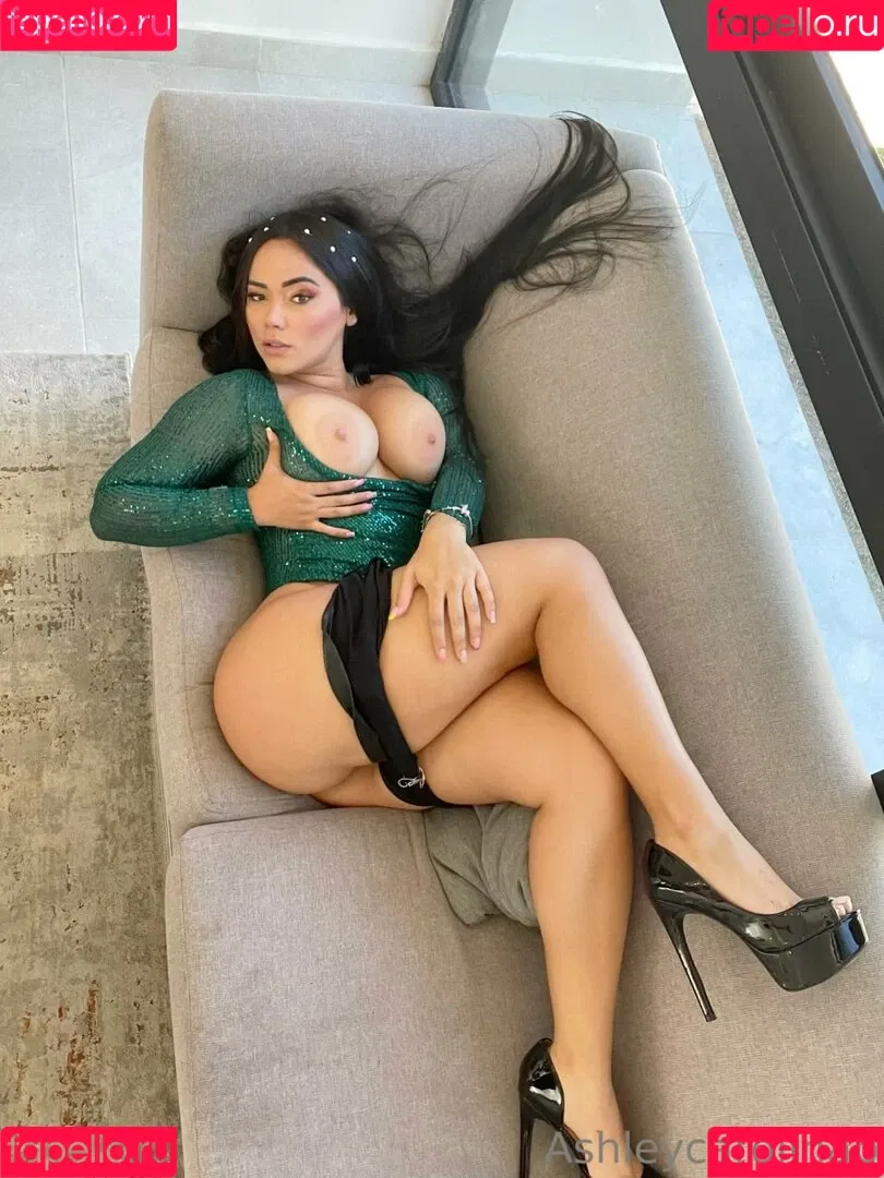 Ashley Carolina / Ashleyfox2122 / ashleycarolina / ashleylatinaa2 Onlyfans Photo Gallery 