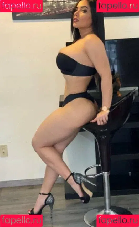 Ashley Carolina / Ashleyfox2122 / ashleycarolina / ashleylatinaa2 Onlyfans Photo Gallery 