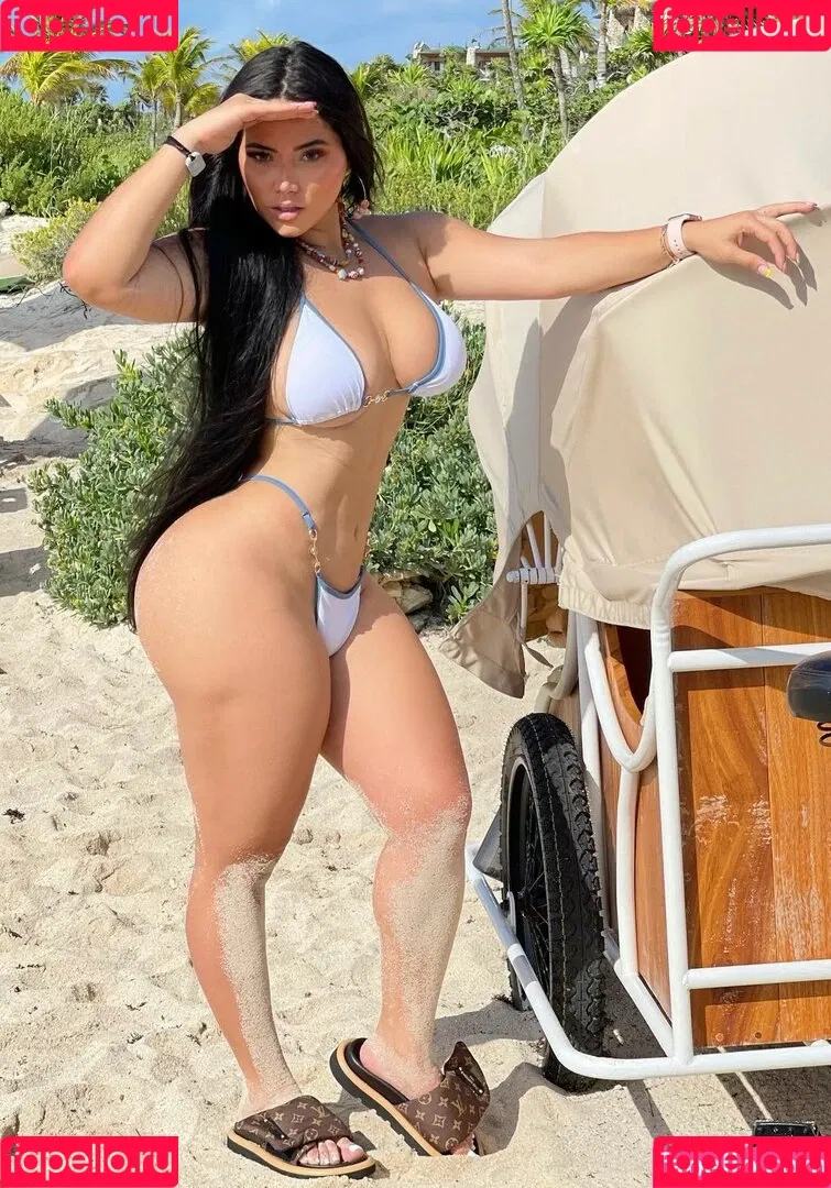 Ashley Carolina / Ashleyfox2122 / ashleycarolina / ashleylatinaa2 Onlyfans Photo Gallery 