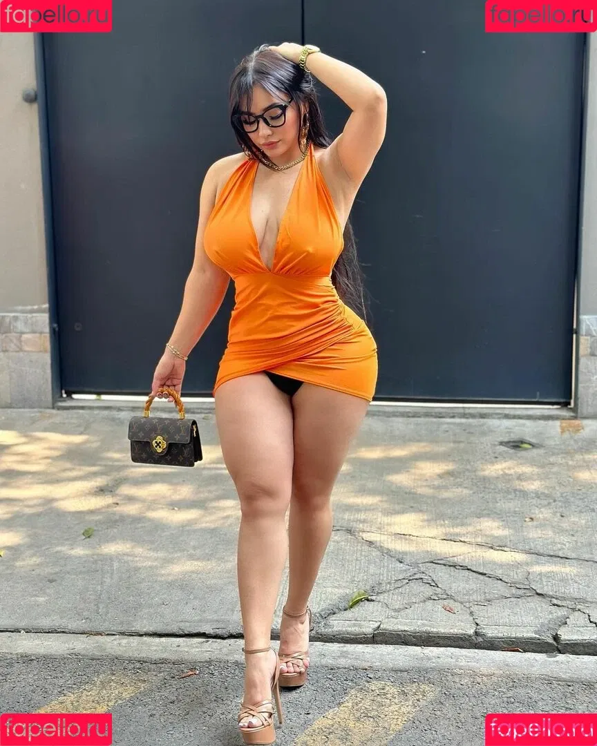 Ashley Carolina / Ashleyfox2122 / ashleycarolina / ashleylatinaa2 Onlyfans Photo Gallery 