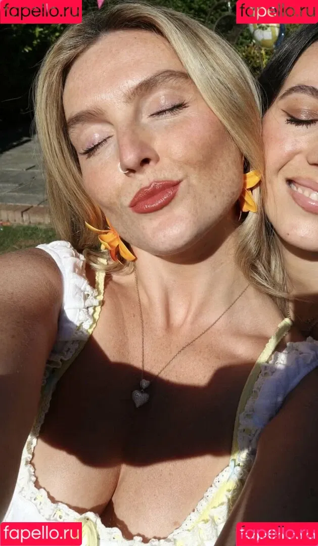 Perrie Edwards / perrieedwards Onlyfans Photo Gallery 