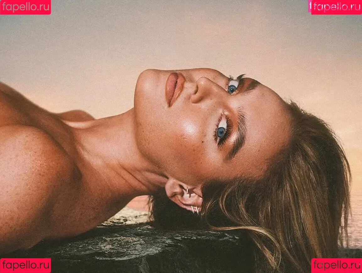 Perrie Edwards / perrieedwards Onlyfans Photo Gallery 