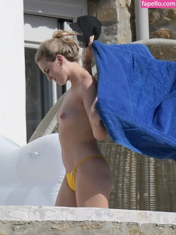 Perrie Edwards / perrieedwards Onlyfans Photo Gallery 