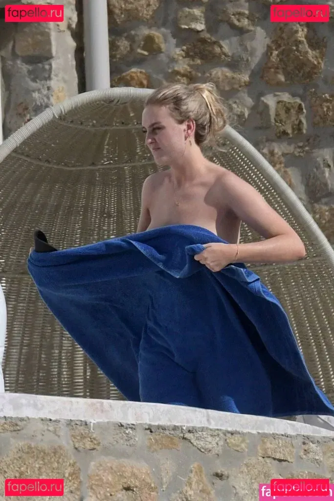 Perrie Edwards / perrieedwards Onlyfans Photo Gallery 