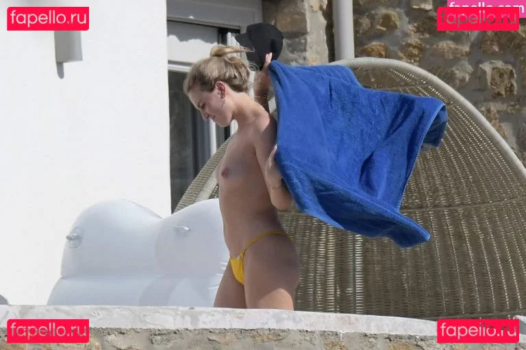 Perrie Edwards / perrieedwards Onlyfans Photo Gallery 