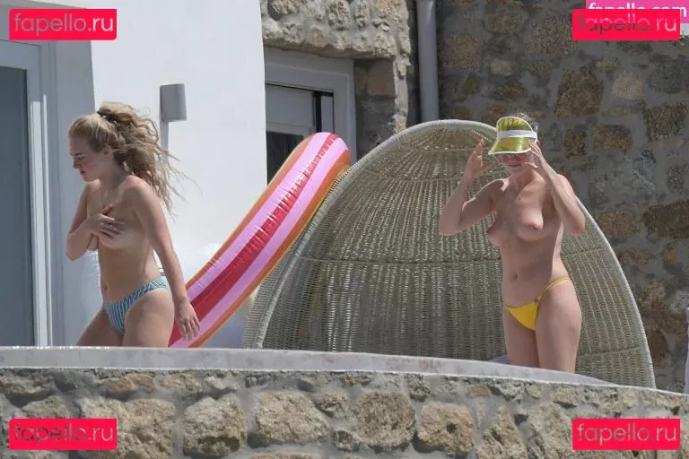 Perrie Edwards / perrieedwards Onlyfans Photo Gallery 