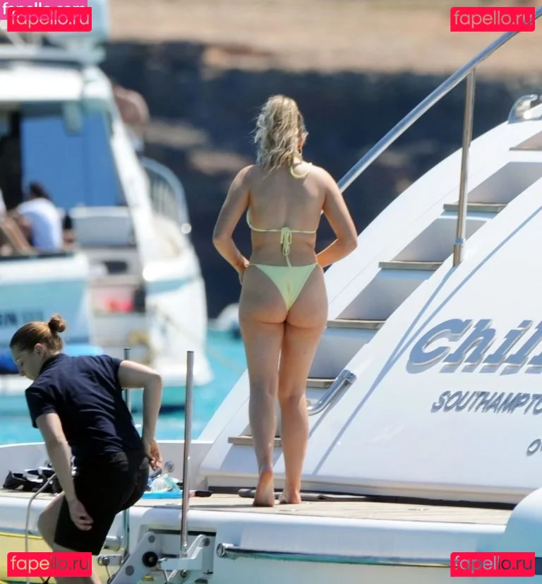 Perrie Edwards / perrieedwards Onlyfans Photo Gallery 