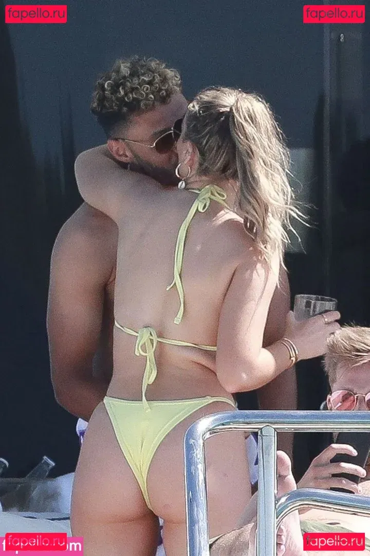 Perrie Edwards / perrieedwards Onlyfans Photo Gallery 