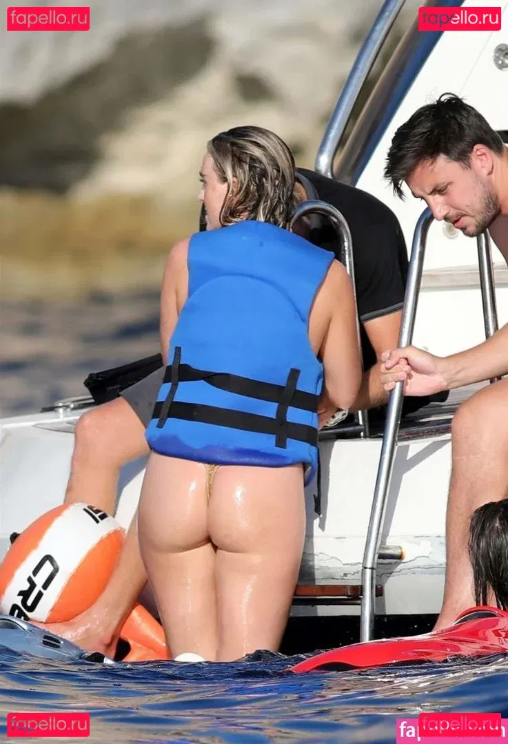 Perrie Edwards / perrieedwards Onlyfans Photo Gallery 