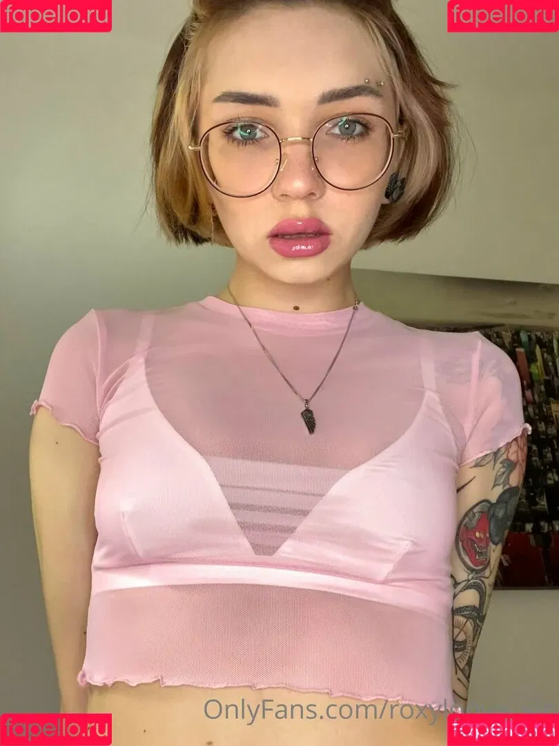 mayberoxy / roxyloove_vip Onlyfans Photo Gallery 