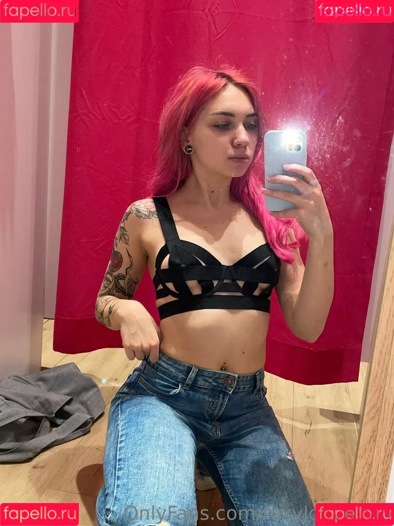 mayberoxy / roxyloove_vip Onlyfans Photo Gallery 