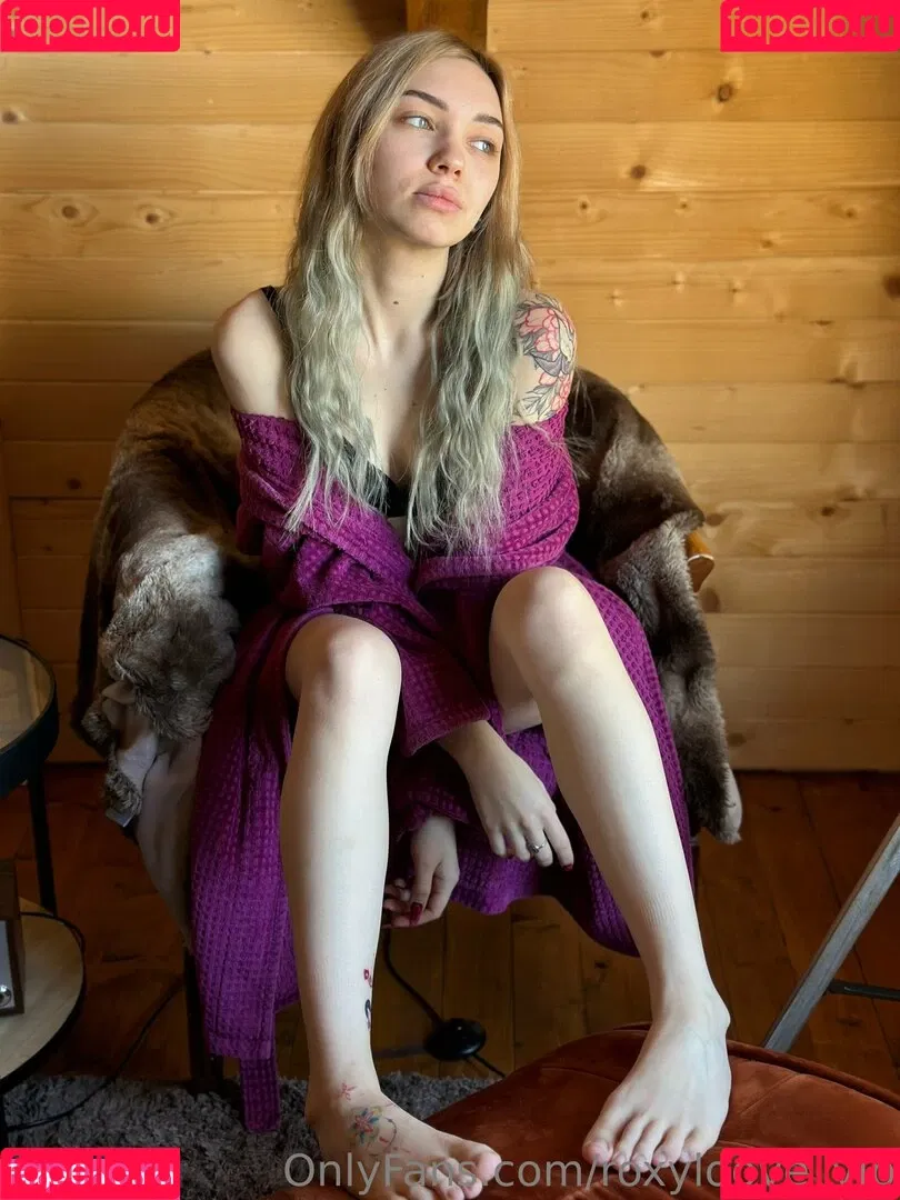mayberoxy / roxyloove_vip Onlyfans Photo Gallery 