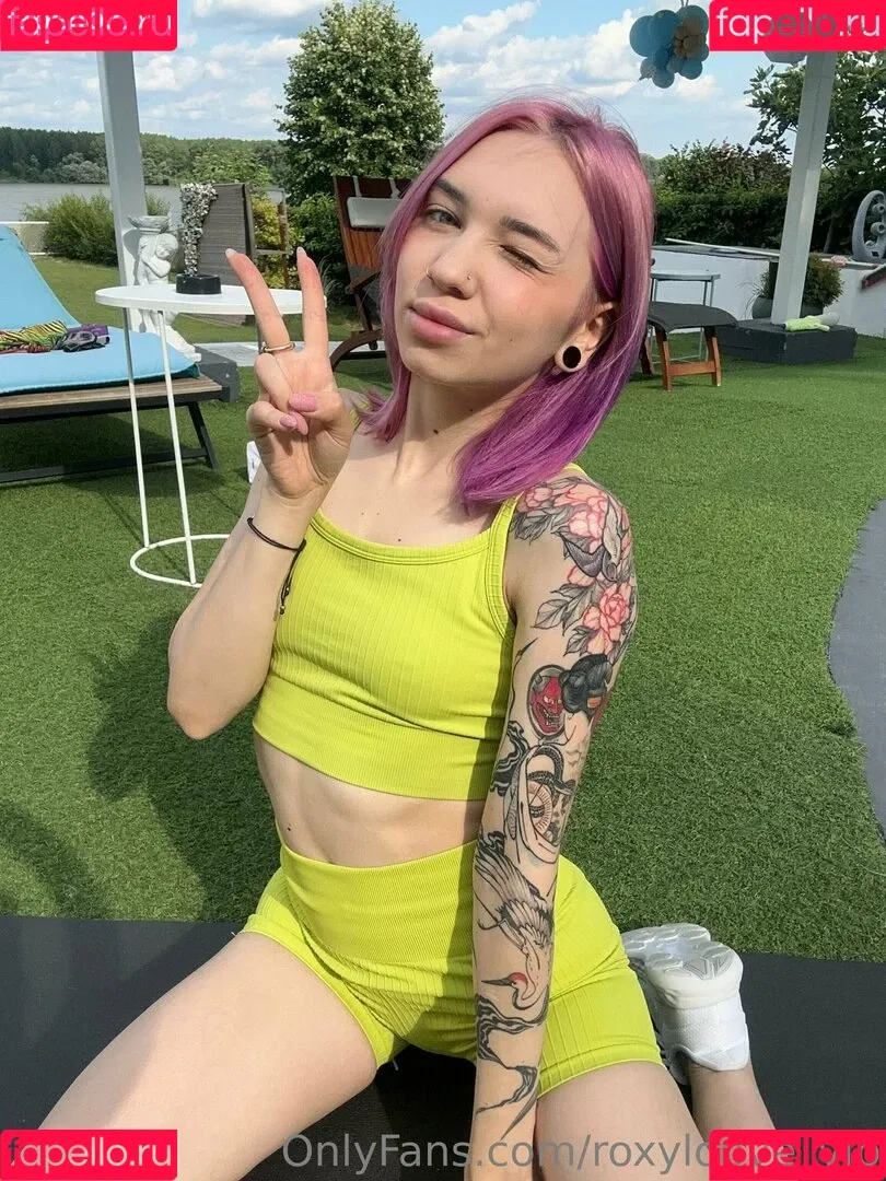 mayberoxy / roxyloove_vip Onlyfans Photo Gallery 