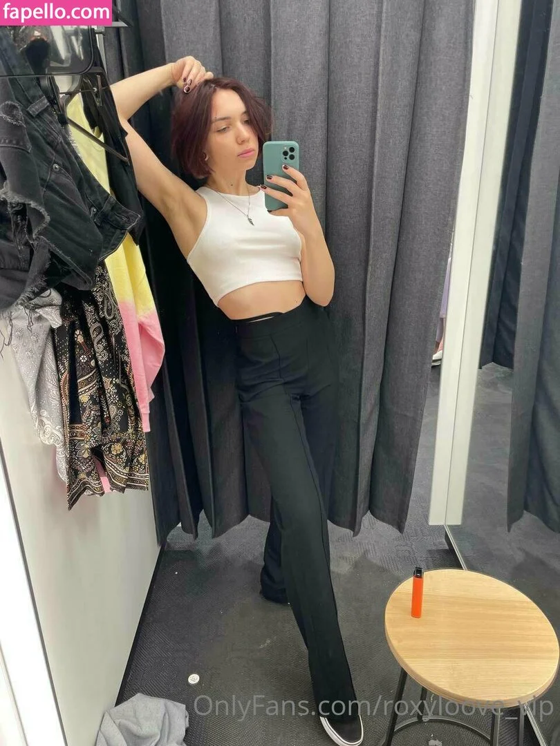 mayberoxy / roxyloove_vip Onlyfans Photo Gallery 