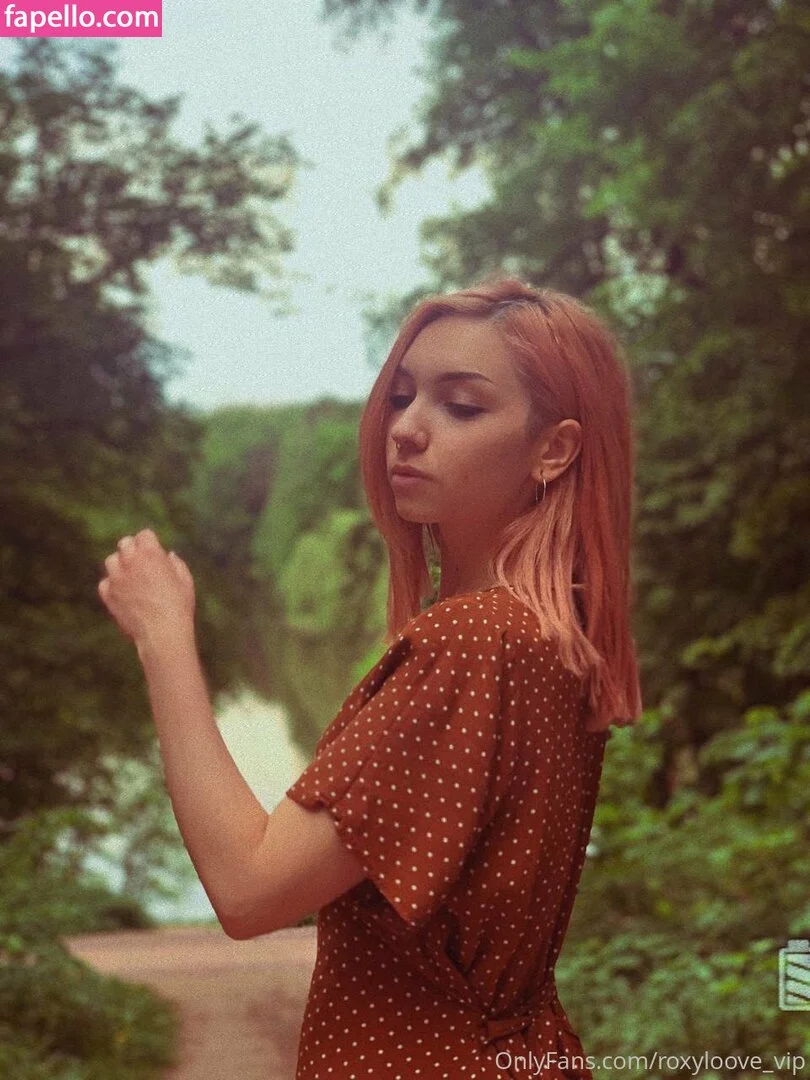 mayberoxy / roxyloove_vip Onlyfans Photo Gallery 