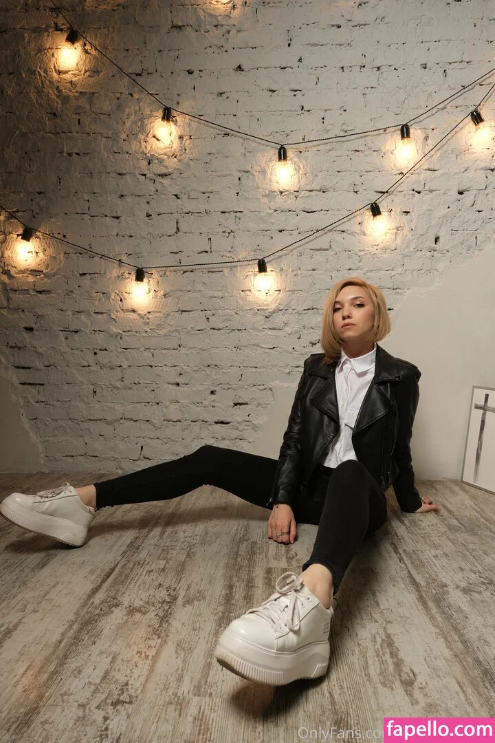 mayberoxy / roxyloove_vip Onlyfans Photo Gallery 