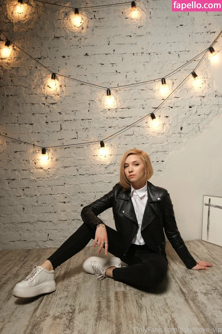 mayberoxy / roxyloove_vip Onlyfans Photo Gallery 