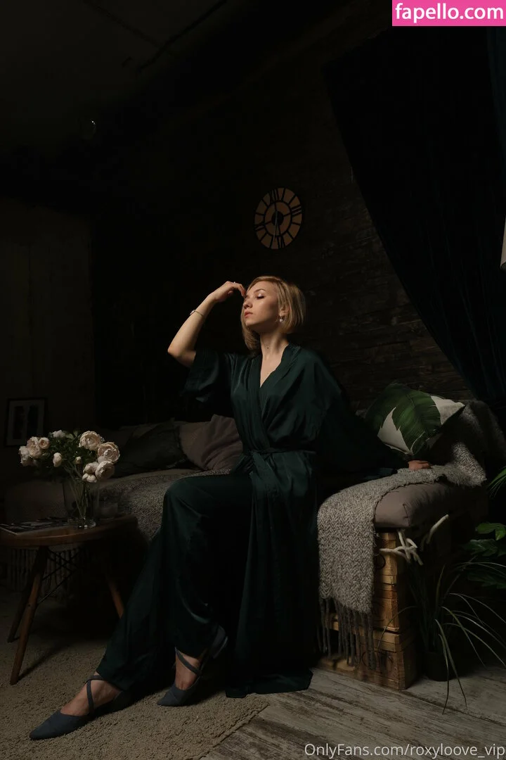 mayberoxy / roxyloove_vip Onlyfans Photo Gallery 