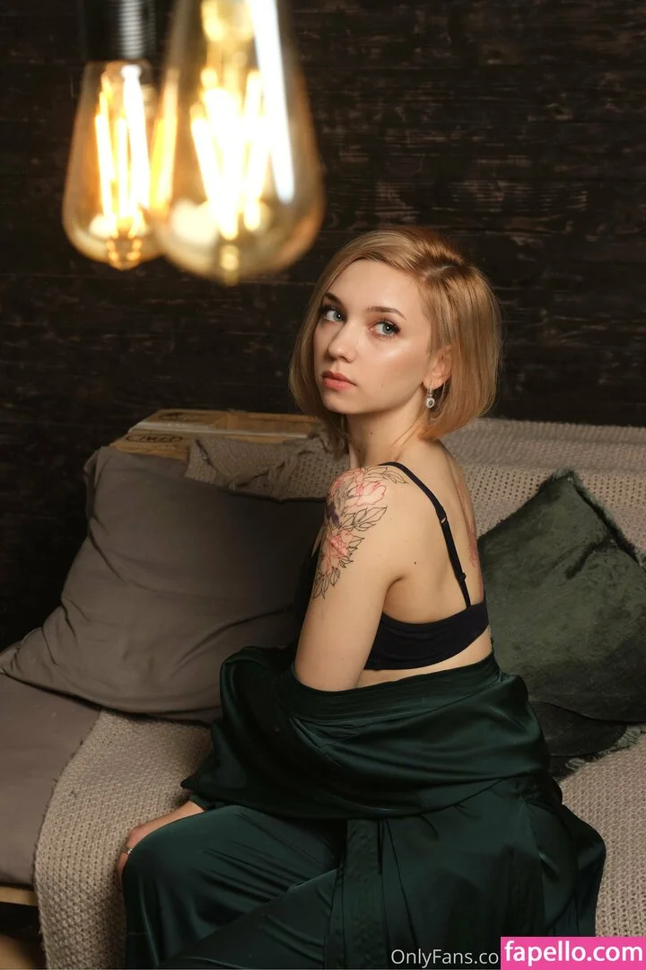 mayberoxy / roxyloove_vip Onlyfans Photo Gallery 