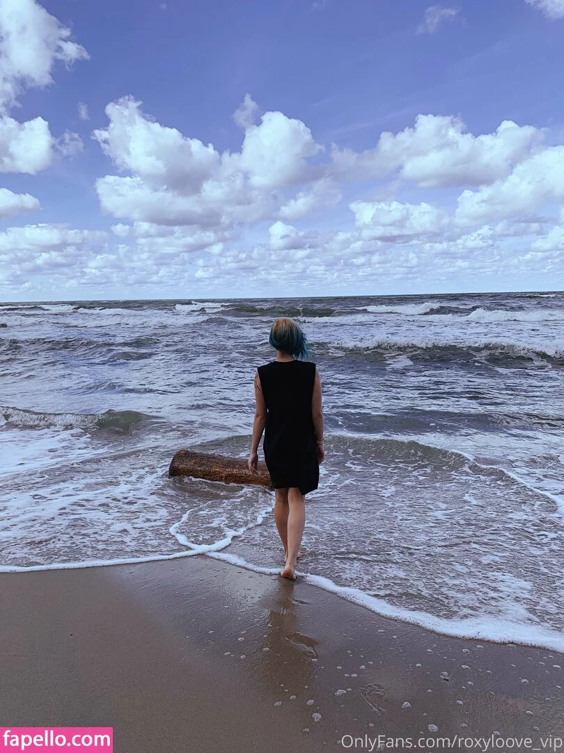 mayberoxy / roxyloove_vip Onlyfans Photo Gallery 