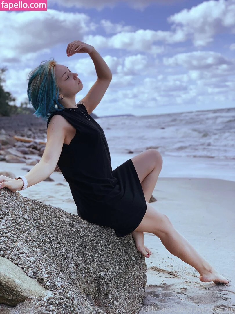 mayberoxy / roxyloove_vip Onlyfans Photo Gallery 