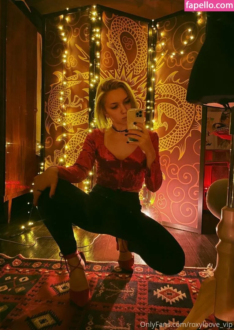 mayberoxy / roxyloove_vip Onlyfans Photo Gallery 