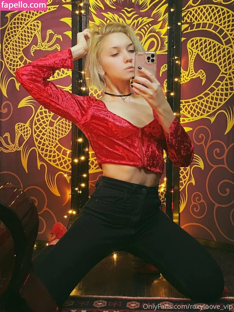 mayberoxy / roxyloove_vip Onlyfans Photo Gallery 