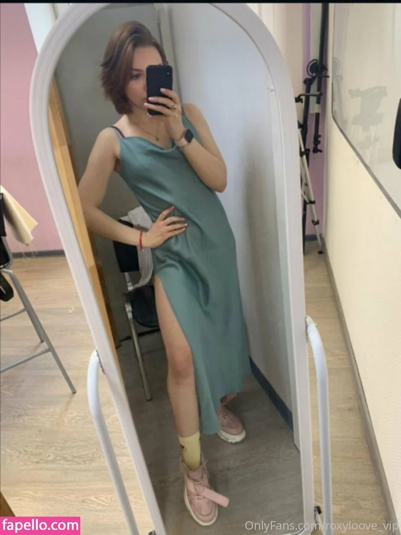 mayberoxy / roxyloove_vip Onlyfans Photo Gallery 