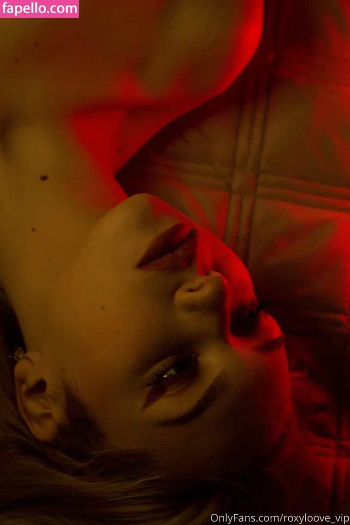 mayberoxy / roxyloove_vip Onlyfans Photo Gallery 