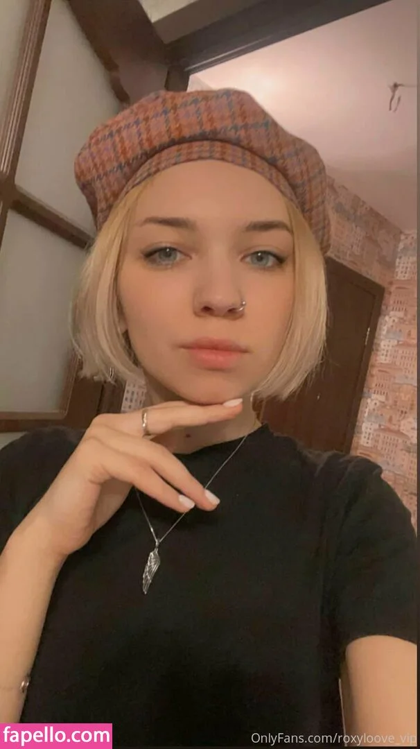 mayberoxy / roxyloove_vip Onlyfans Photo Gallery 