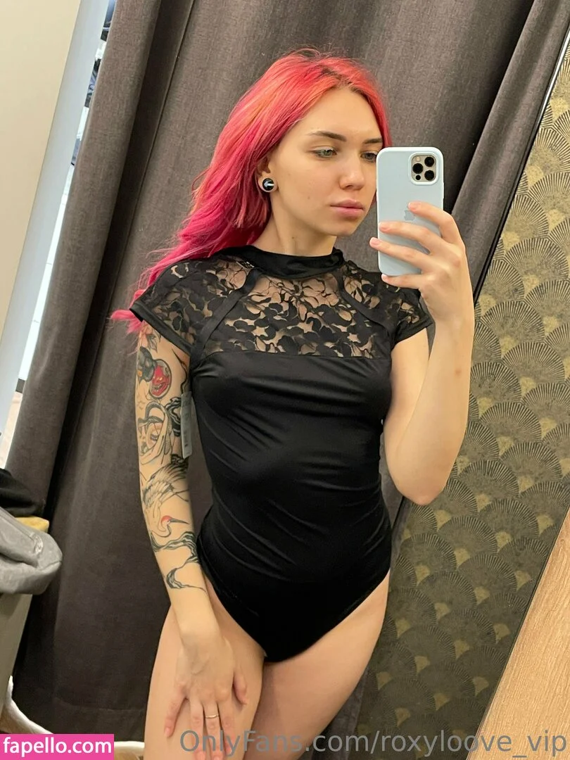 mayberoxy / roxyloove_vip Onlyfans Photo Gallery 
