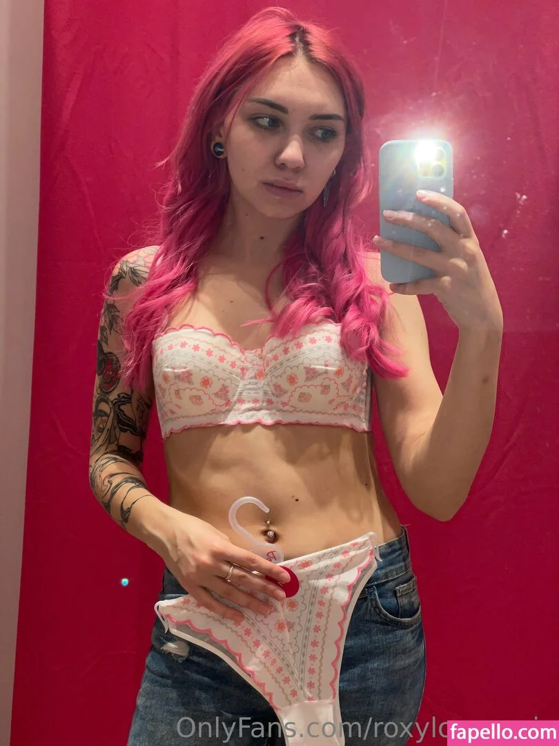 mayberoxy / roxyloove_vip Onlyfans Photo Gallery 