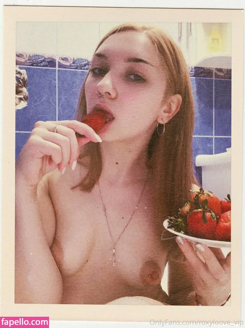 mayberoxy / roxyloove_vip Onlyfans Photo Gallery 