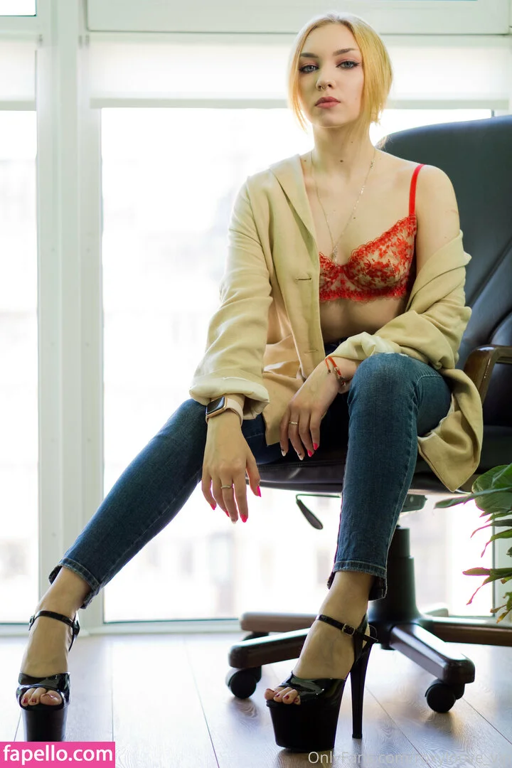 mayberoxy / roxyloove_vip Onlyfans Photo Gallery 