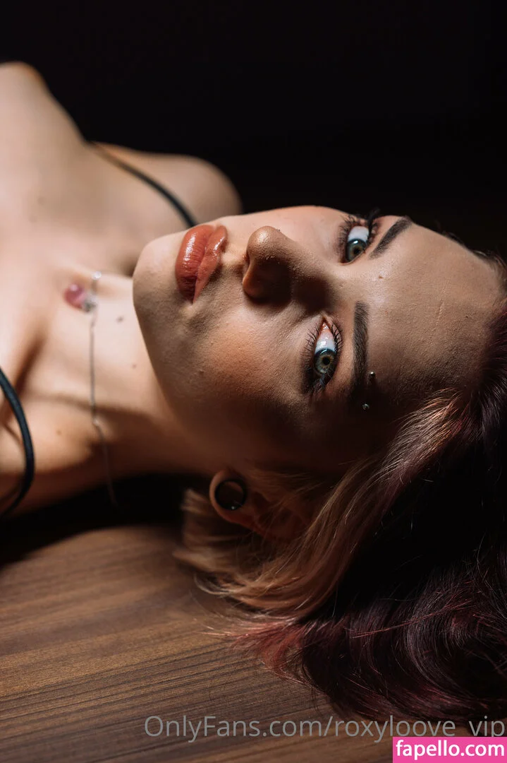 mayberoxy / roxyloove_vip Onlyfans Photo Gallery 