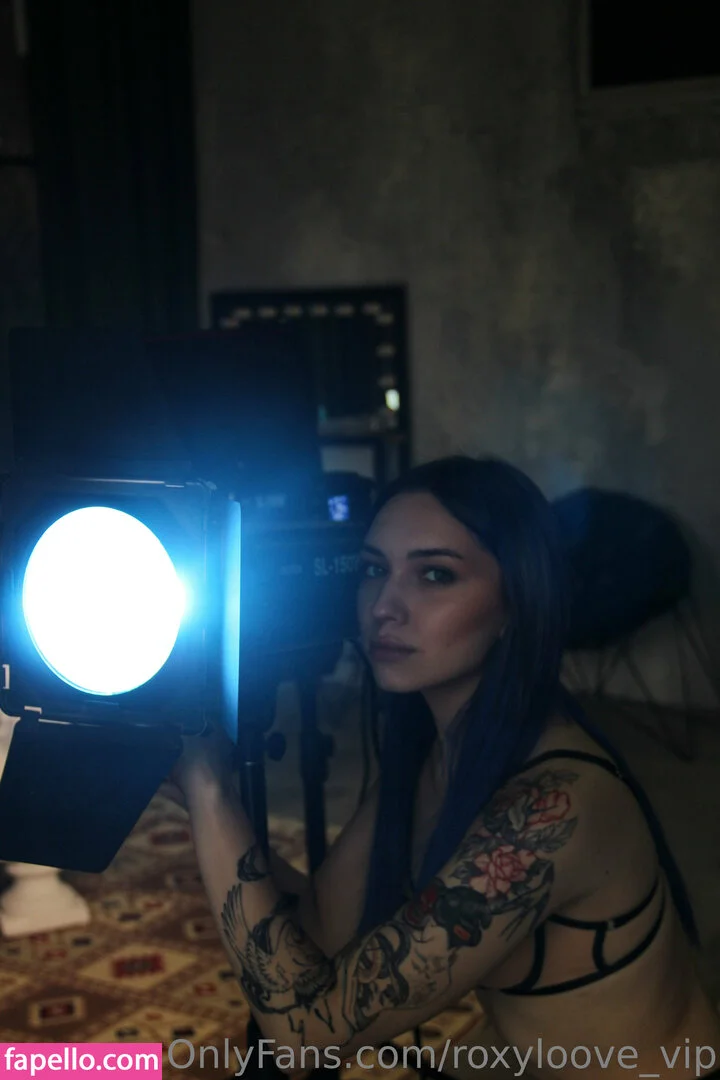 mayberoxy / roxyloove_vip Onlyfans Photo Gallery 