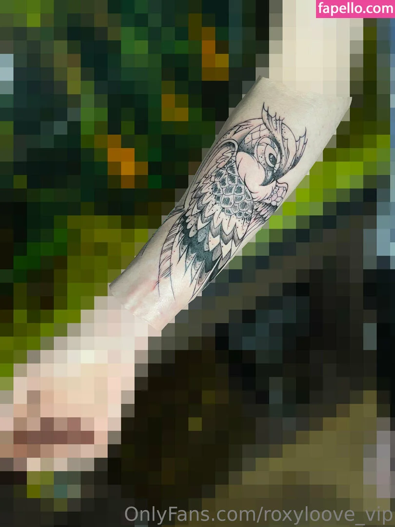 mayberoxy / roxyloove_vip Onlyfans Photo Gallery 