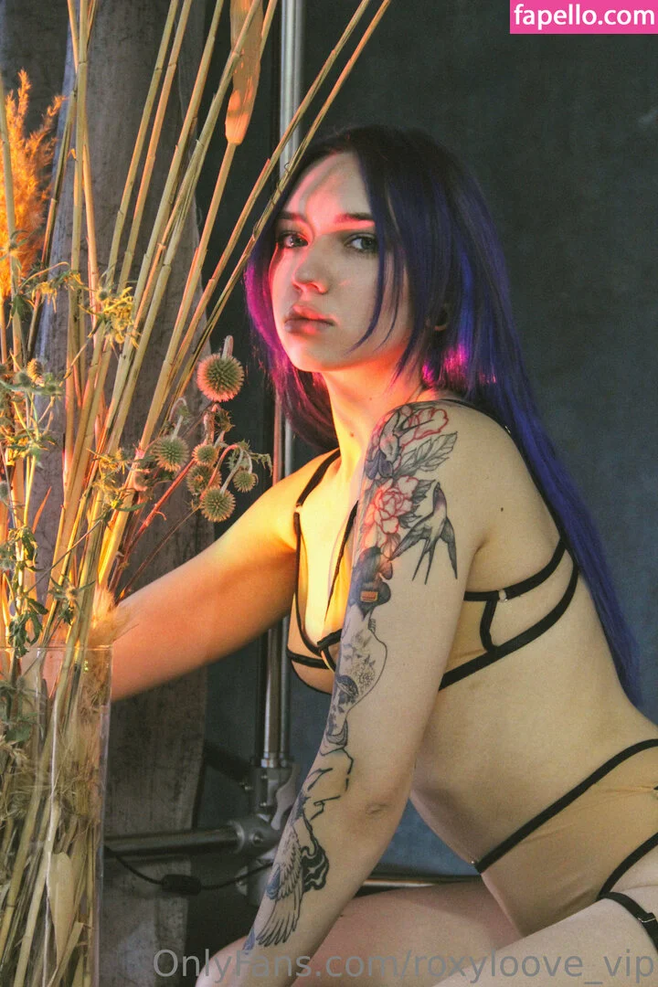 mayberoxy / roxyloove_vip Onlyfans Photo Gallery 